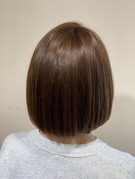 アズール 草加(azule) 艶髪ショートボブ