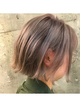 グリフィカ(griFFica) ミルクティーベージュボブ