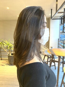 リバレッジ 広尾(Leverage) 【広尾、恵比寿】担当：東田　　大人の透明感グレージュヘア