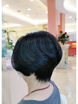 シュヴー 門前仲町(CHEVEUX) 大人ショート/骨格補正カット/20代/30代/40代