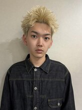 スタイリスト：平尾 泰暉