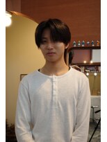 エディ(Edy)&nbsp;メンズセンターパートブラウンカラー韓国ヘア眉毛カット岡山