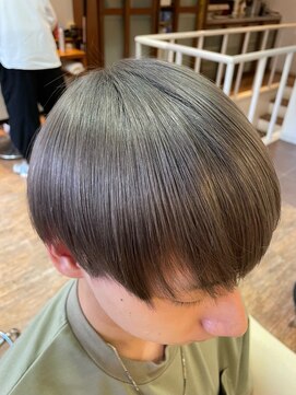 スタジオフォーエイチ(STUDIO 4H) シルバーアッシュ/グレーアッシュ/マッシュ/ツーブロック/韓国