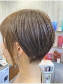 【Fit Short】丸みショートスタイル