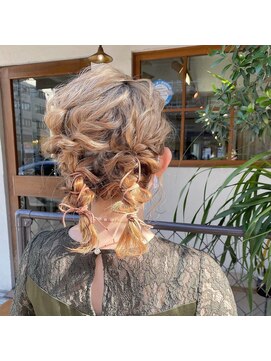カナモ(Canamo) お呼ばれヘア＊ツインテール 編み込み紐アレンジ