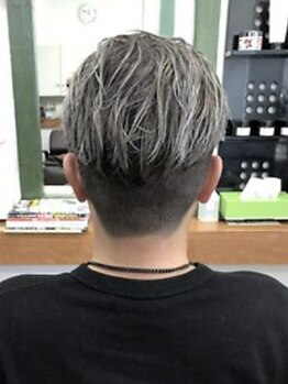 プラッキー(PLUCKY)の写真/【籠原駅より徒歩10分】理想的な色味を表現し、オシャレを楽しめるグレイカラーが得意です◎