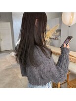 ミント(mint)&nbsp;スモーキーなオリーブグレー！赤み抑えて透明感を！mint