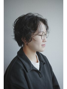 チルバイヘアーガーデンミルクティ(Chillbyhairgardenmilktea) ショート×ニュアンスパーマ
