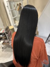 エスト(est) 暗髪ロングストレート　元祖髪質改善M3Dトリートメント