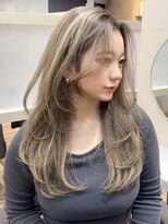 フォート(FORT)&nbsp;明るめ海外風ハイライト/レイヤーカット/バタフライレイヤー