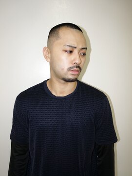 メリケンバーバーショップ トーキョー(MERICAN BARBERSHOP TYO) メンズカットバーバースタイルスパイキーショートフェードボウズ