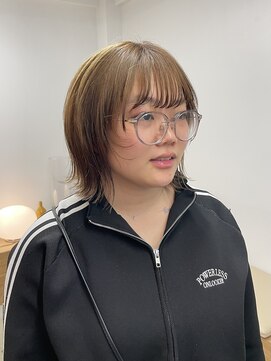 バド(bado) layer bob cut
