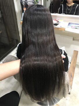 アンフィドットドゥルドゥ(AnFye.dueldo) 【AnFye.dueldo】さらっさら「艶髪ストレートヘア」