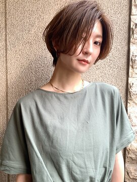 アヴァロン(AVALON) 30、40代にオススメ☆イルミナカラー×前髪なしショート