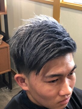 ボヌール ヘアーワークス(Bonheur hair works) グレーシルバー×アメリカンクラッシックstyle×フェード