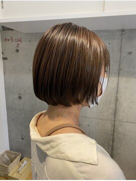 ワークス 下北沢(WORKS) 丸みボブでコンパクトでタイトに!ショートボブ