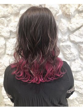 モアナバイヘッドライト 曽根店(Moana by HEADLIGHT) Moana#インナーカラー#ケアブリーチ#ピンク