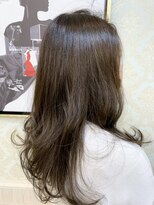 ティンク(Tink)&nbsp;グレイジュカラー【細野実香】