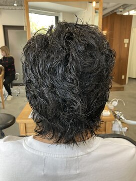 フツーロ 栄(FUTURO) フェザーパーマ