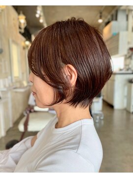 アトリエ エス atelier es HAIRDESIGN ショートカット/前髪あり/こなれボブ/丸みショート/ウエットヘア