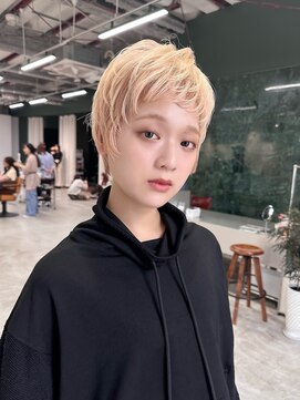 ソピ バイ インビテーション(sopi by invitation) NAKAMURA #124 ベリーショート ブロンドベージュ ショートカット