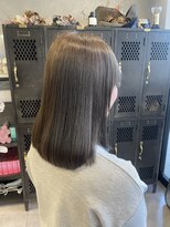 アチーブリス(achieve Liss)&nbsp;透明感艶カラーオリーブベージュストレート髪質改善ロブヘア