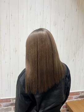 ファン(FAN) グレージュカラー