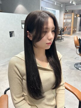 リーシュ イロン(Re:sh iron) 顔まわりカット