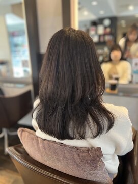 アトリエファゴ ハナミズキ店 【Yuine】ふんわりレイヤースタイル