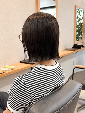 バートランド 白楽(Bertland) 島田/髪質改善トリートメントBefore After外はねボブ白髪ぼかし