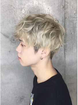 ゼンコー アオヤマ(ZENKO Aoyama) 横顔が素敵に決まる韓流ホワイティツイストパーマ［表参道/青山]