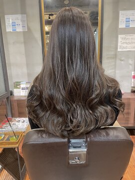 リバレッジ 白金(Leverage) 柔らかハイライト大人グレージュカラー【白金/目黒】担当 濱口