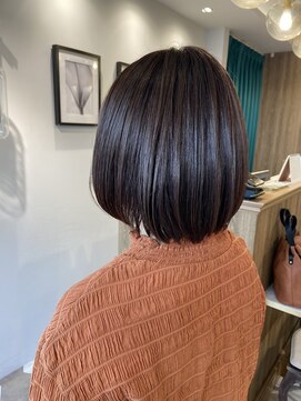 ムーン ティコブラーエ(moon tico brae) 9月艶ボブ【モテ髪カタログ/外ハネボブ/ペールベージュ】