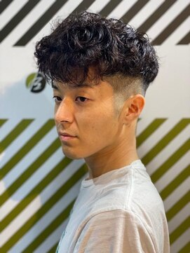 バーバーバー 四谷(BARBER-BAR) 大人カッコいい20代30代40代スペインカール