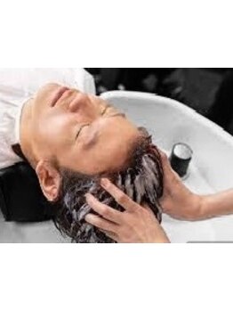 乾燥しやすい季節に向けて頭皮もケア◎【炭酸かけ流し】でリセット♪頭皮環境を整えて、美しい髪に☆