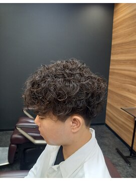 男を磨くメンズサロン オム グランド(HOMME GRAND) 無造作パーマ