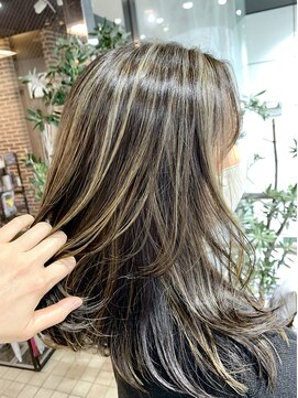 ゼストソエル(ZEST soell) コントラストハイライト グレージュ 艶髪【立川/soell/水島】