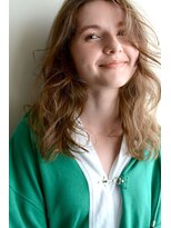 ミラバイグリーン(Mira by green)&nbsp;ベージュカラー×ヴェールウェーブ【くせ毛風】 01