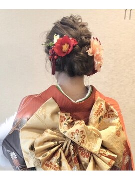 ビアンコ(BlANCO) 【BLANCO北堀江】新成人大きめの三つ編みまとめ髪(AKANE)