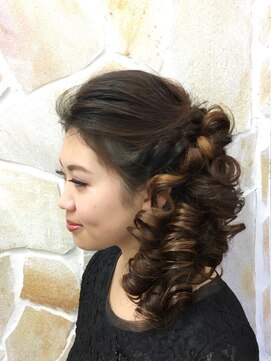 サロン ド ハル salon de HARU サイドカールアップ