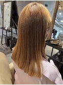 れんによる髪質改善ハイトーンスタイル