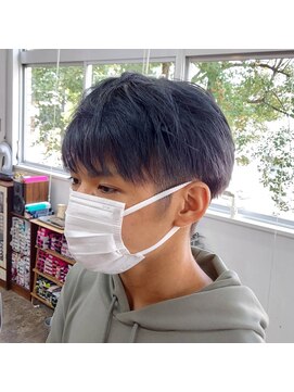 チチヘアーワークス(titi HAIR WORKS) ブルーブラックマッシュ