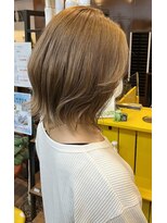 リン(Lin.)&nbsp;【ハイライトで作るベージュカラー】山下　泰世