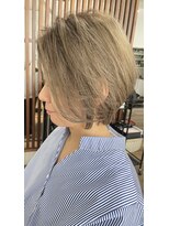 ハーツ(Heart's) 白髪ぼかし/イメチェンヘアスタイル/前髪カタログ/ショートボブ