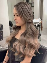 シエラ 南船場(CIERA.)&nbsp;ヘアカラーアッシュグレーショートバレイヤージュ