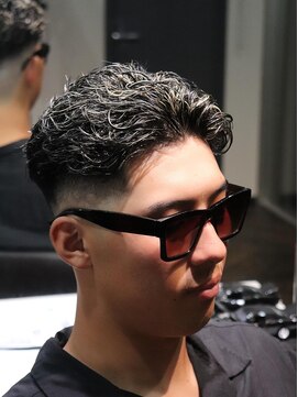 スキルメイト 天神(SKILL MATE) 【SKILL】メンズカット/パーマ/ブリーチ/眉毛/フェザーショート