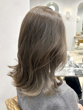 【Tierra美侑】ブリーチなしダブルカラーで作るミルクティー