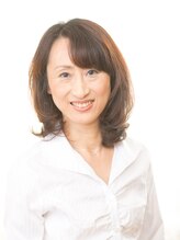 フロリフェール 前下がりの上品なボブスタイル