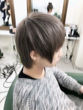 ヘアアンドメイク スタジオ ラプラス(HAIR&MAKE STUDIO rapLus) メンズカラー　『プラチナ　グレージュ』