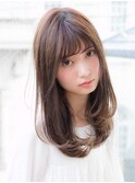 顔まわりレイヤーで小顔スタイル